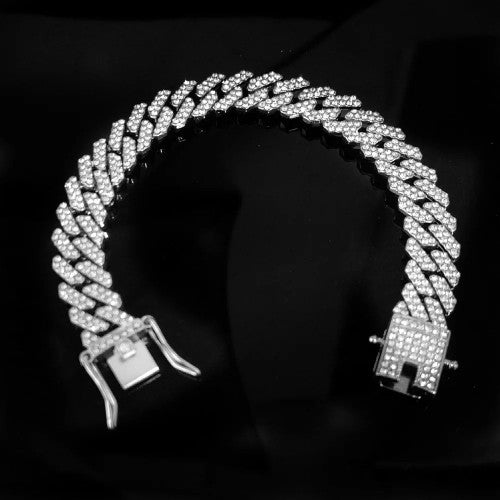Sophisticated Men’s Luxury Highly Polished Silver-Plated Bold Cuban Link Chain Bracelet