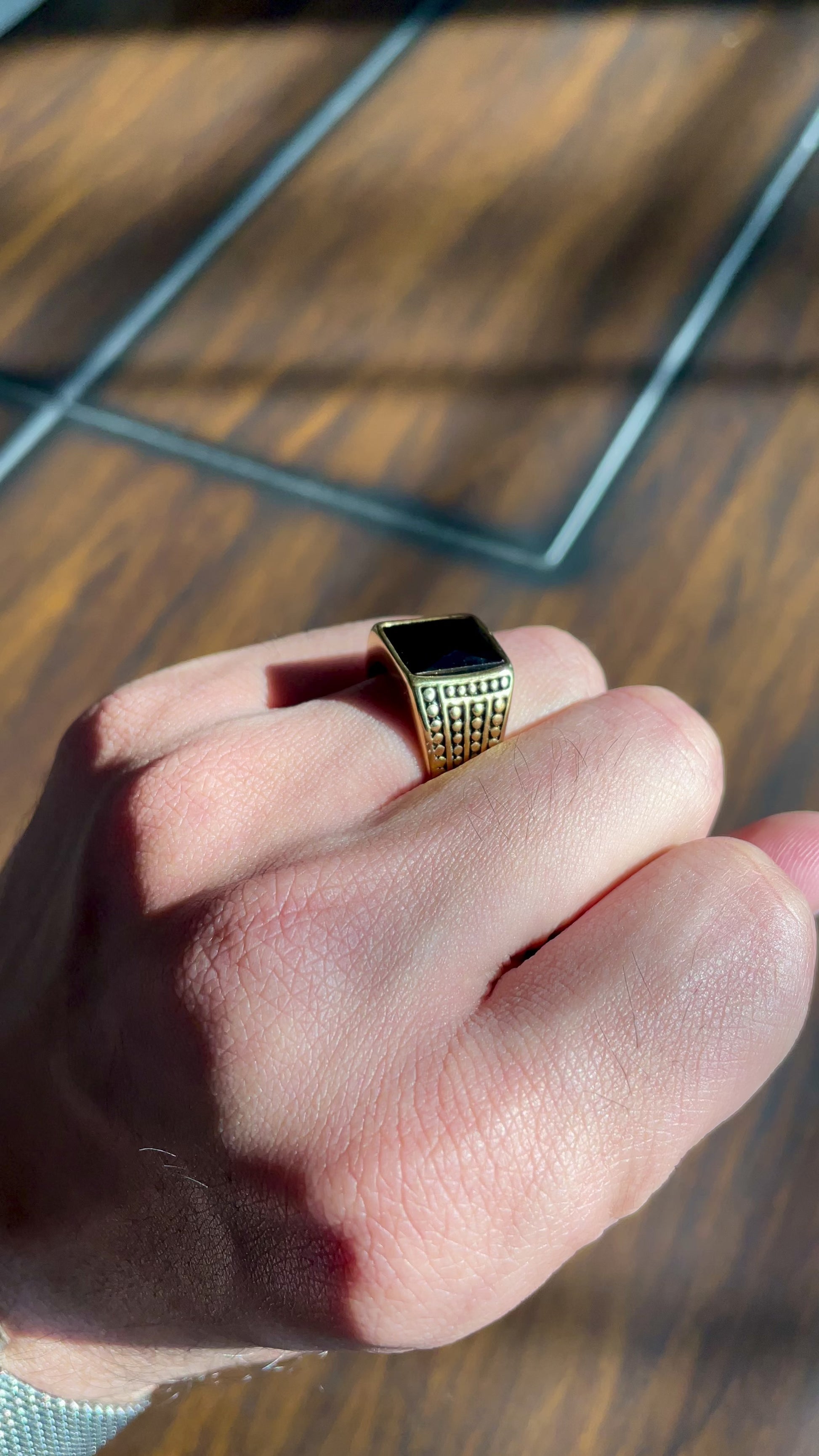 Shadow Grid Ring & Chain