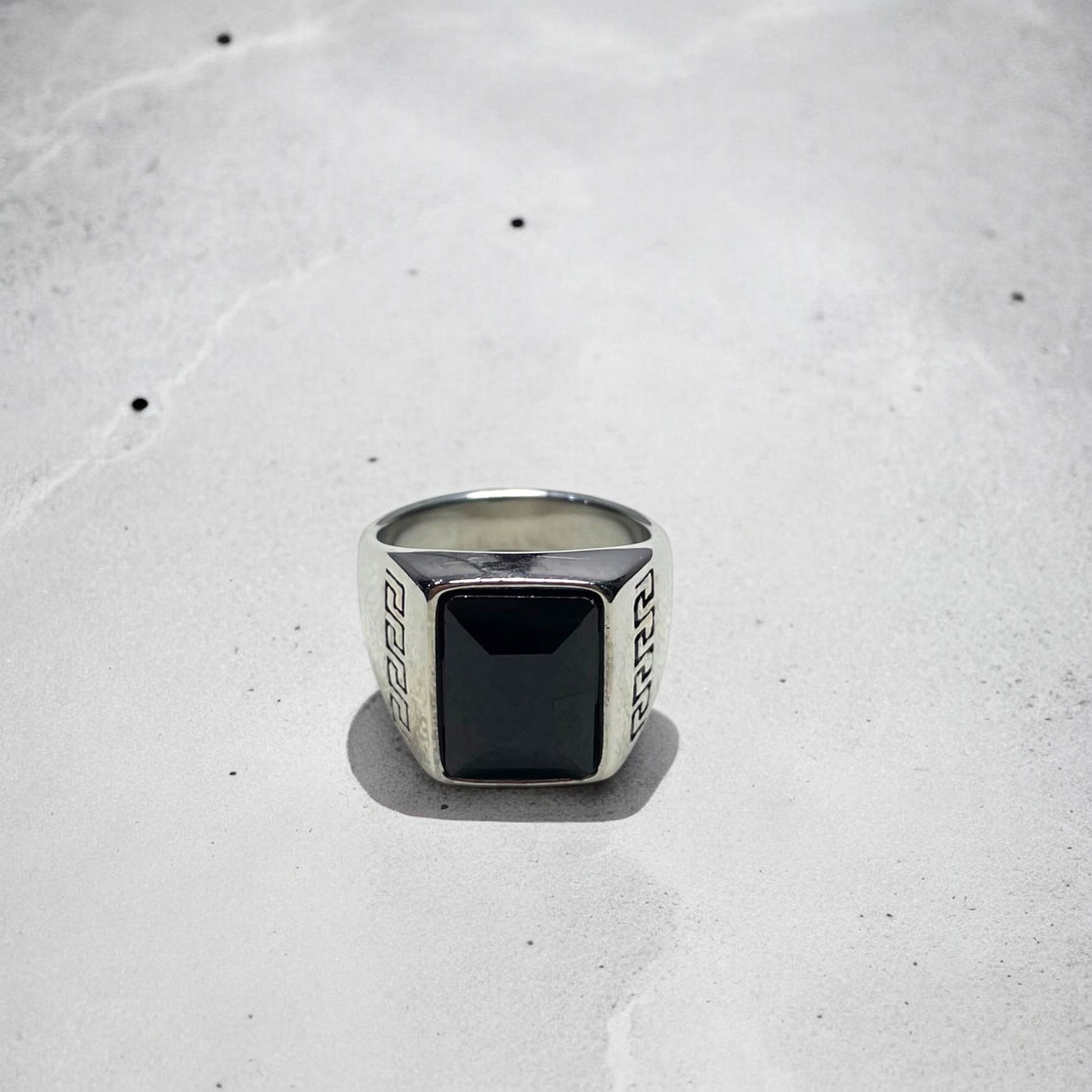 Titan Onyx Band & bracelet