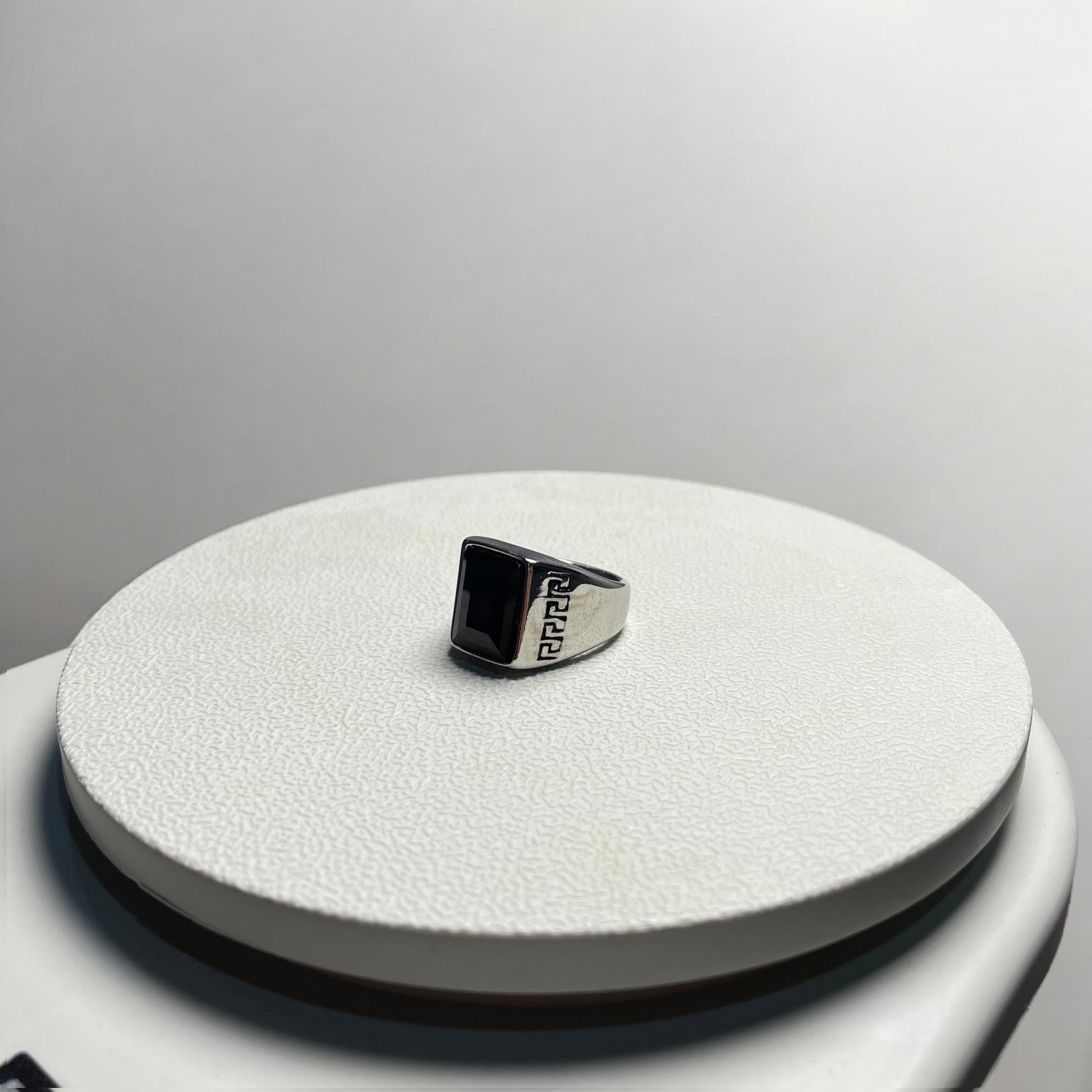 Titan Onyx Band