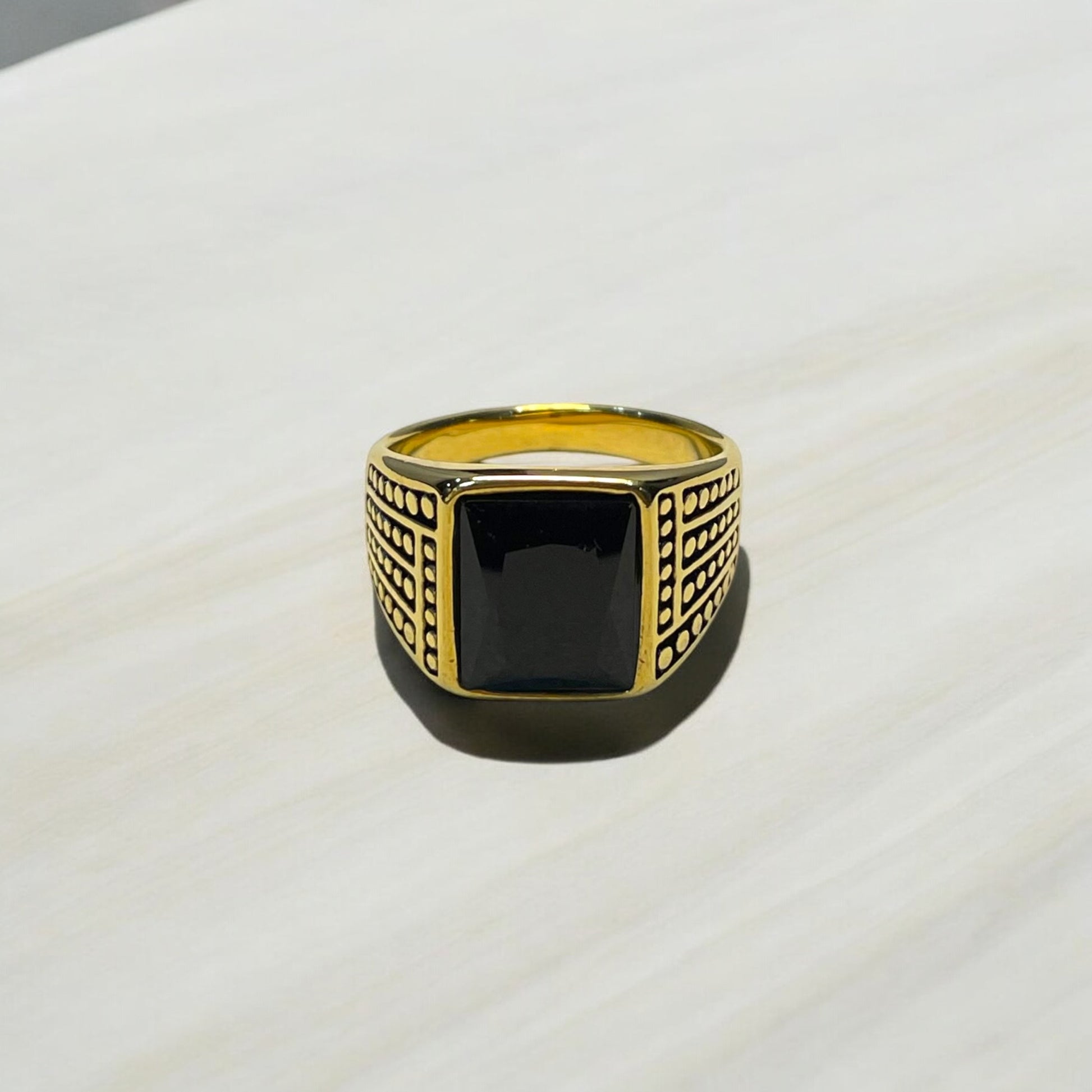 Shadow Grid Ring & Chain