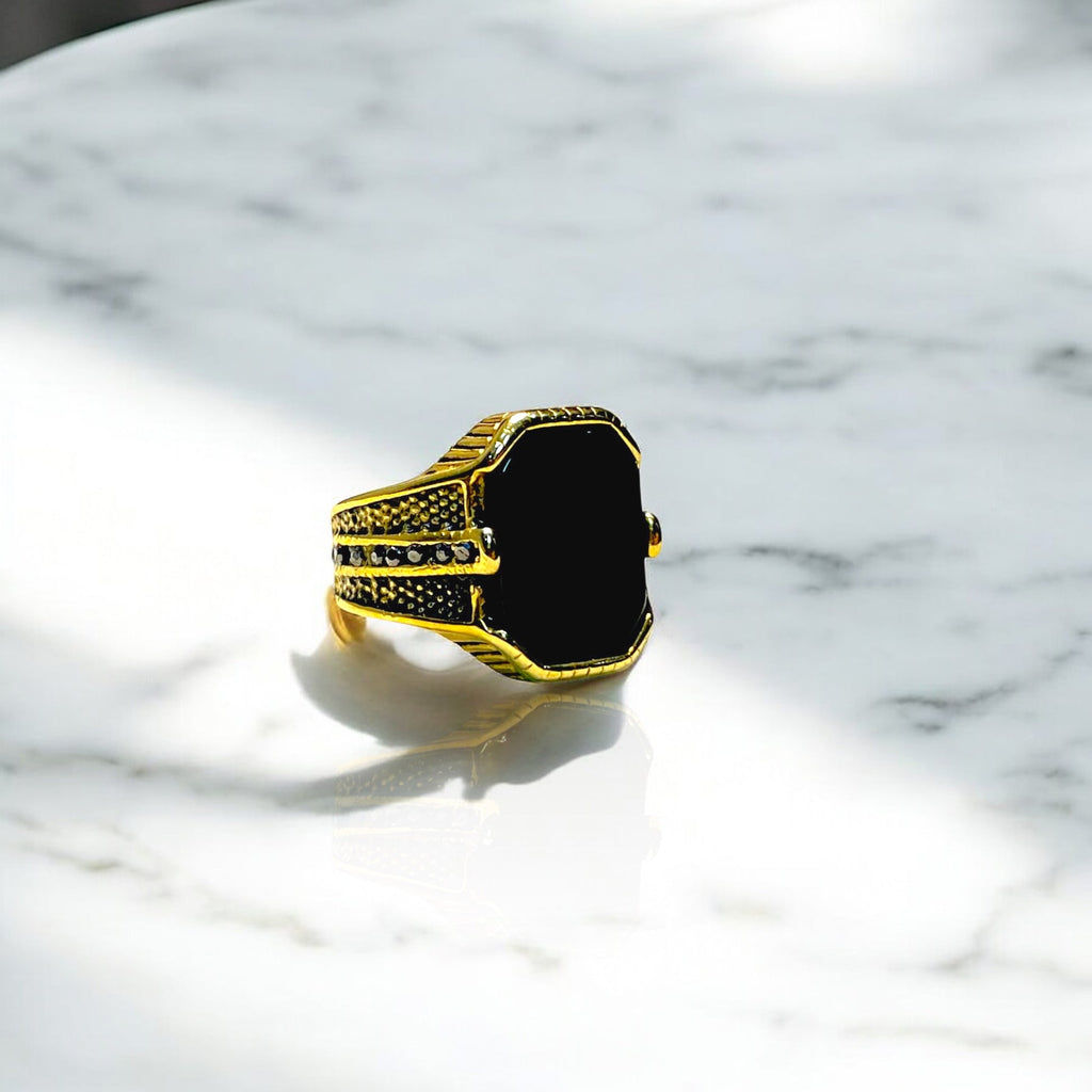 Regal gold Ring