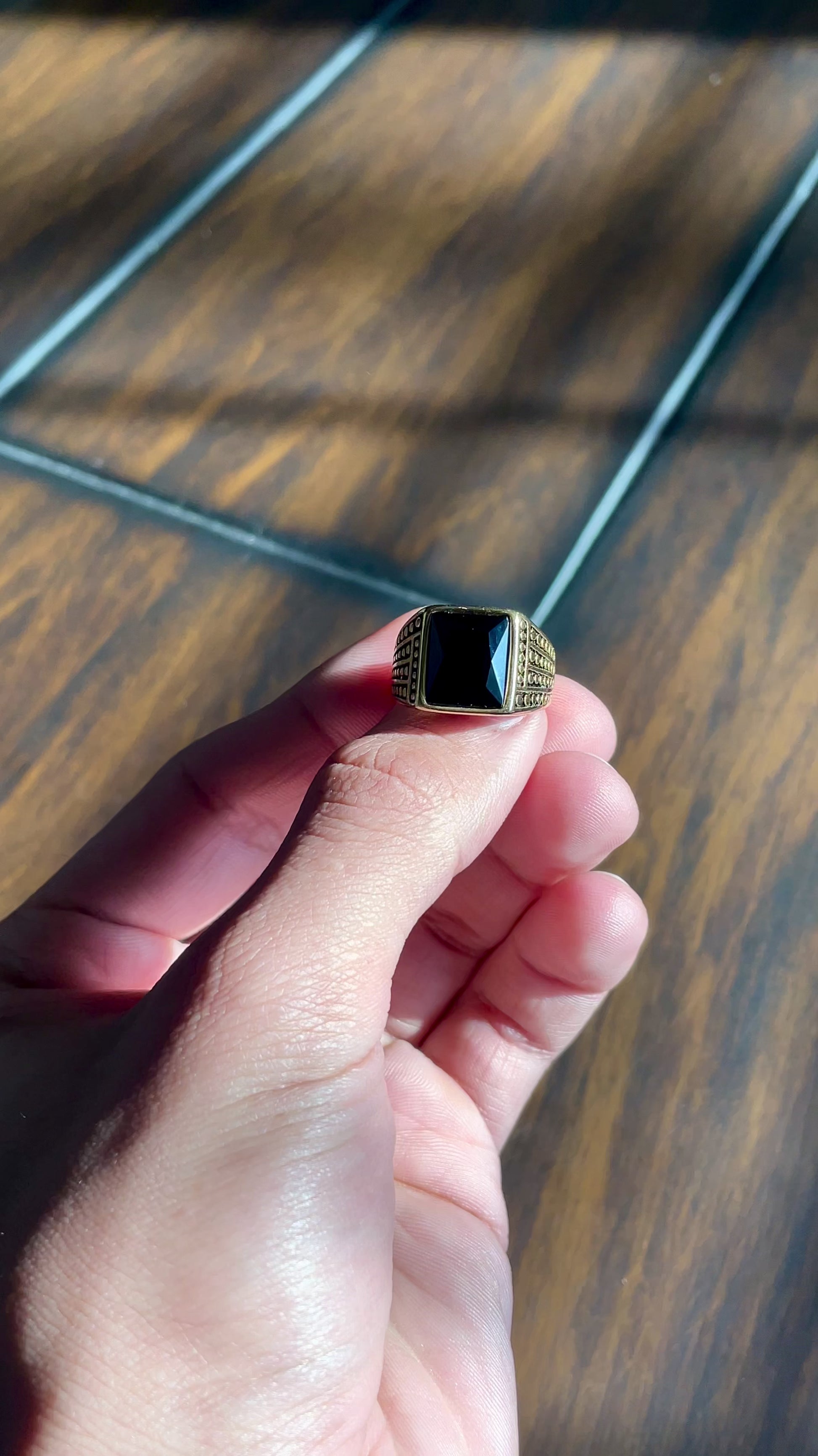Shadow Grid Ring & Chain